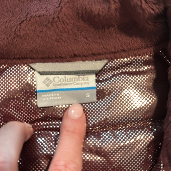 Women’s Columbia Vest - Picture 2 of 2